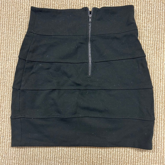 Aritzia Mini high rise pencil skirt - Picture 1 of 2